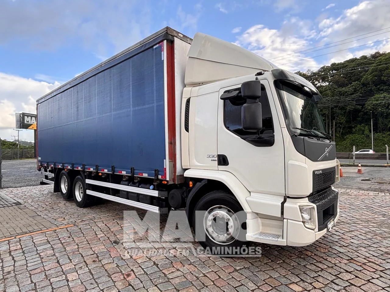 vehicle_image_1774988112_c4a21af31ac323b6028b4cbee90ef3b9